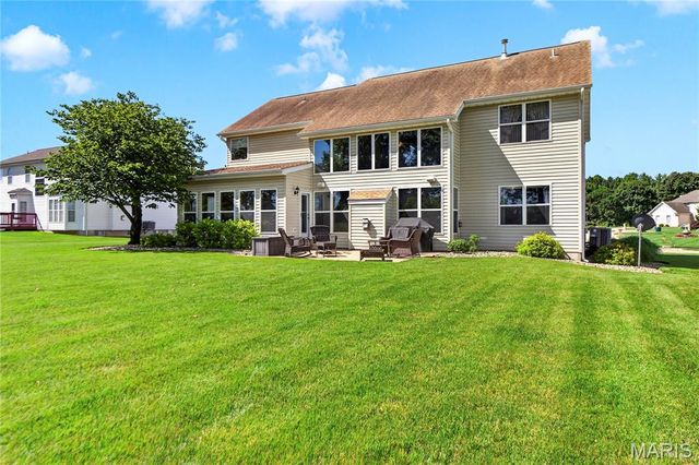 4262 Caballo Crossing Drive, Florissant, MO 63034