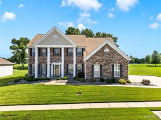 4262 Caballo Crossing Drive, Florissant, MO 63034