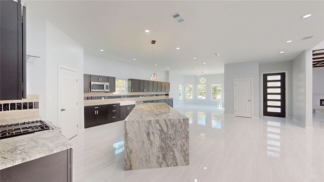 1718 Beaver Creek Circle, Duncanville, TX 75137