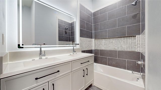 1718 Beaver Creek Circle, Duncanville, TX 75137