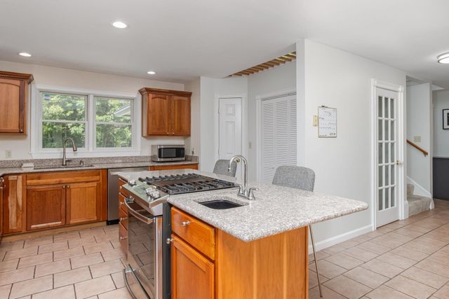 4 Bear Drive, Enfield, NH 03748