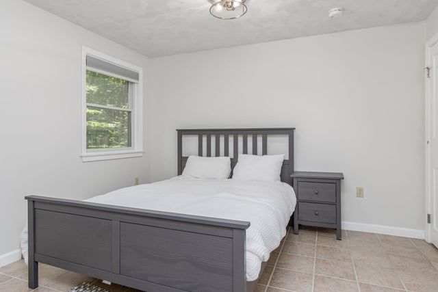 4 Bear Drive, Enfield, NH 03748