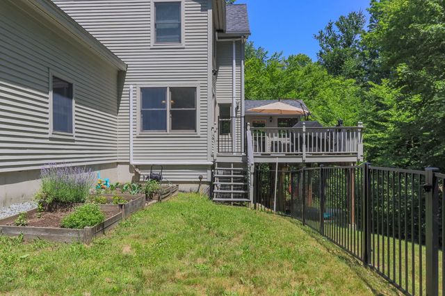 4 Bear Drive, Enfield, NH 03748