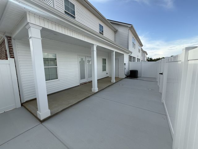 22 Hardwood Rd, Tullahoma, TN 37388