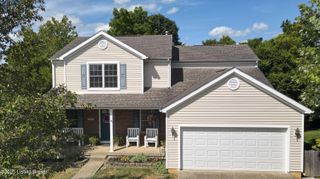 2027 Cherrywood Dr, La Grange, KY 40031