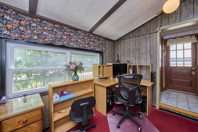 462 Park St, North Reading, MA 01864