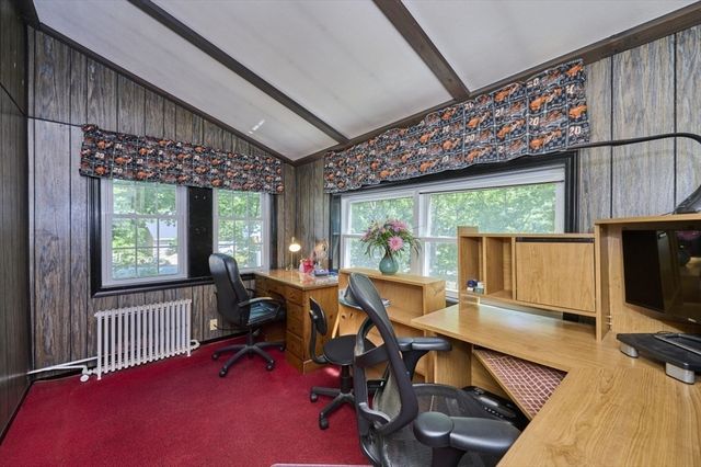 462 Park St, North Reading, MA 01864