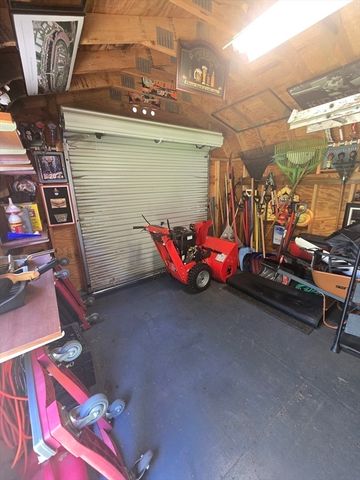 462 Park St, North Reading, MA 01864