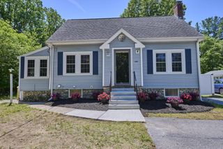 462 Park St, North Reading, MA 01864