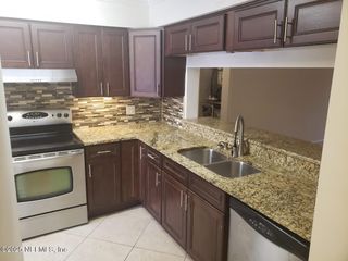 5615 SAN JUAN Avenue, #101, Jacksonville, FL 32210