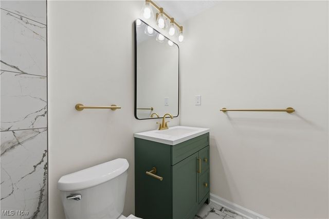 25735 Lorain Road 426, North Olmsted, OH 44070