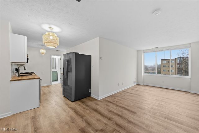 25735 Lorain Road 426, North Olmsted, OH 44070