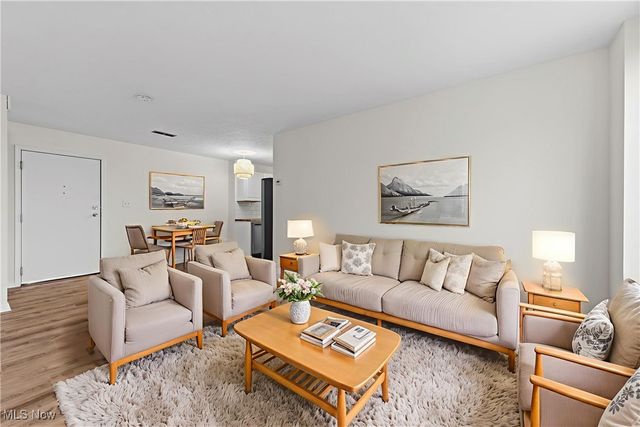 25735 Lorain Road 426, North Olmsted, OH 44070