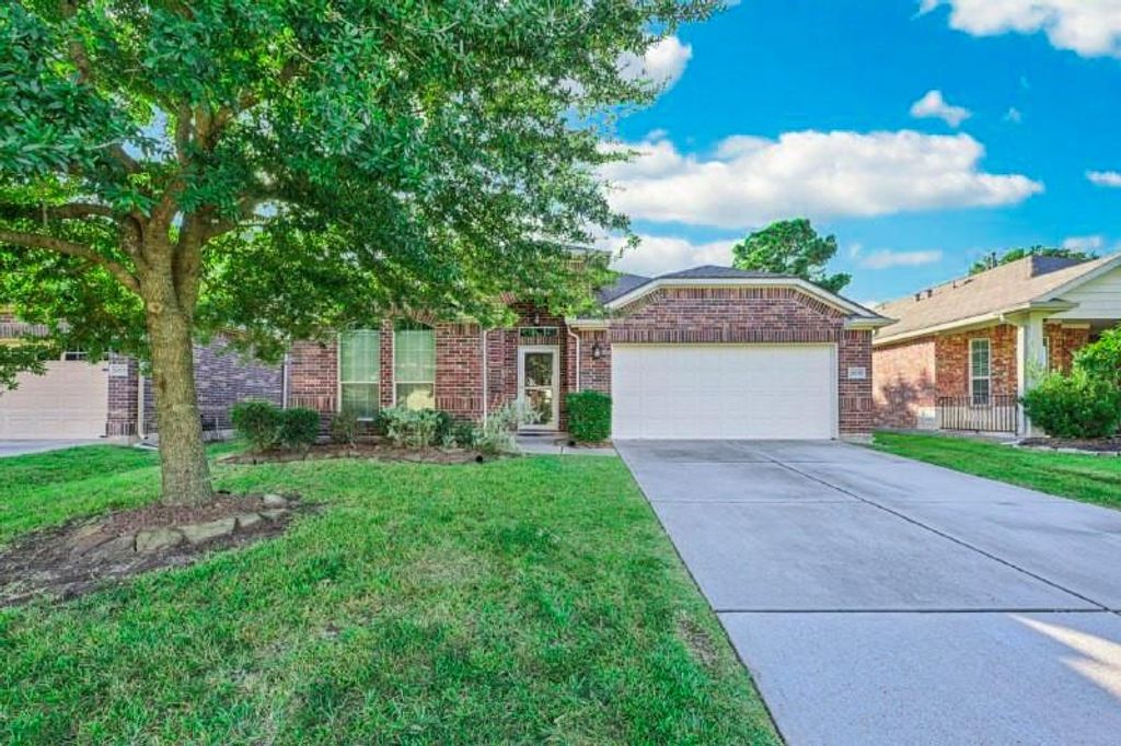 20219 Ray Falls Drive, Tomball, TX 77375