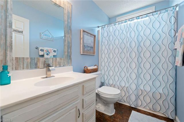 1830 Camden Forest Drive, Winston-salem, NC 27127