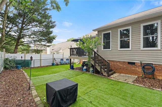 1830 Camden Forest Drive, Winston-salem, NC 27127