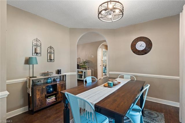 1830 Camden Forest Drive, Winston-salem, NC 27127