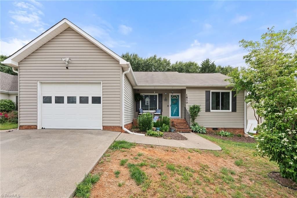 1830 Camden Forest Drive, Winston-salem, NC 27127