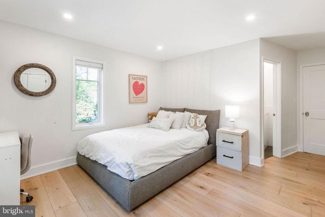 7605 MAPLE AVE, Chevy Chase, MD 20815