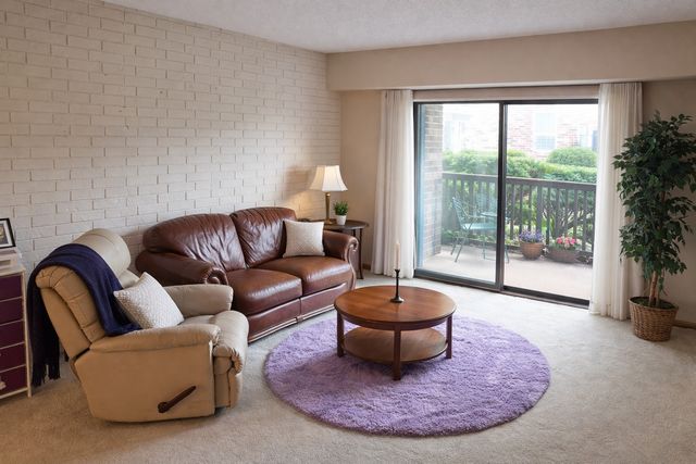 1503 Woodbridge Road 1D, Joliet, IL 60436