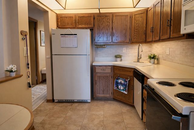 1503 Woodbridge Road 1D, Joliet, IL 60436