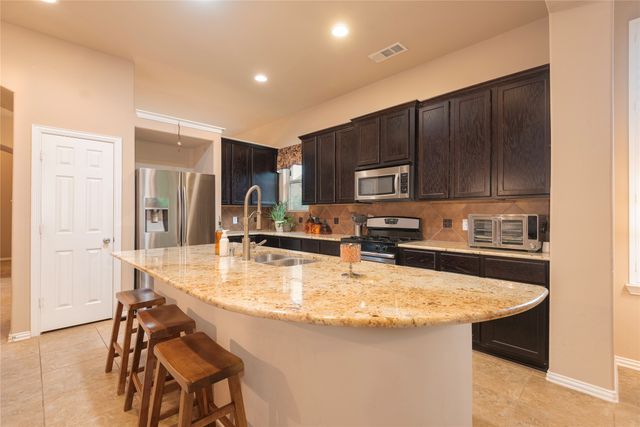 5320 Grovewood Drive, Mckinney, TX 75071