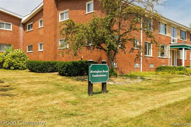 347 N Eton Street 18, Birmingham, MI 48009
