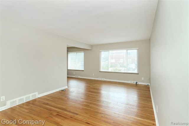 347 N Eton Street 18, Birmingham, MI 48009