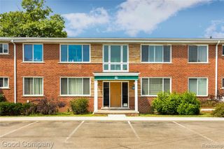 347 N Eton Street 18, Birmingham, MI 48009