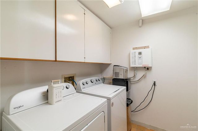 1002 S Border Avenue, Weslaco, TX 78596