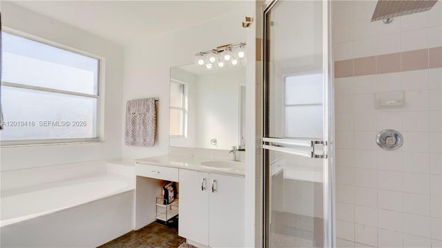 19141 NW 12th St, Pembroke Pines, FL 33029