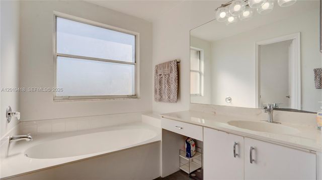 19141 NW 12th St, Pembroke Pines, FL 33029