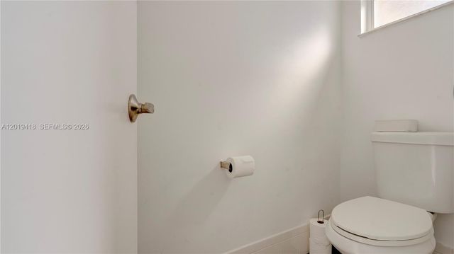 19141 NW 12th St, Pembroke Pines, FL 33029