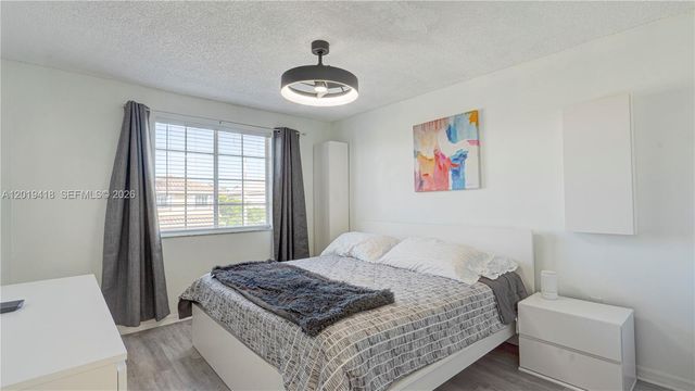 19141 NW 12th St, Pembroke Pines, FL 33029