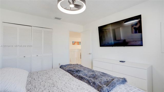 19141 NW 12th St, Pembroke Pines, FL 33029