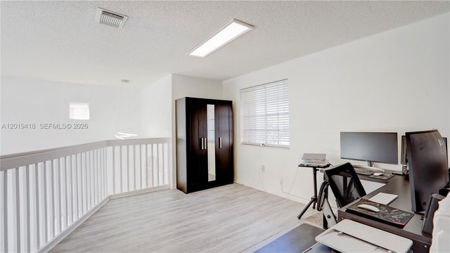 19141 NW 12th St, Pembroke Pines, FL 33029