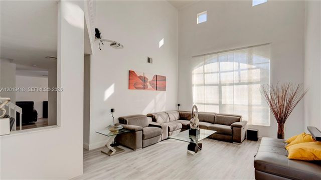 19141 NW 12th St, Pembroke Pines, FL 33029