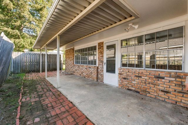 1720 Rue Crozat, Baton Rouge, LA 70810