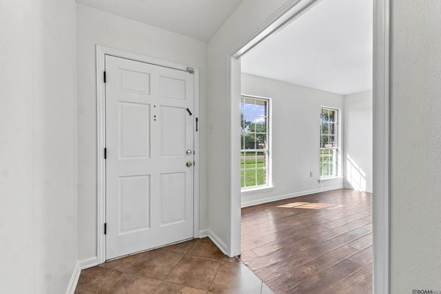 1720 Rue Crozat, Baton Rouge, LA 70810