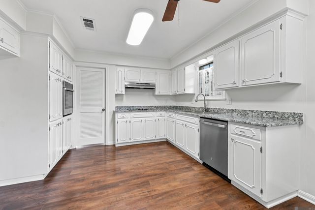 1720 Rue Crozat, Baton Rouge, LA 70810