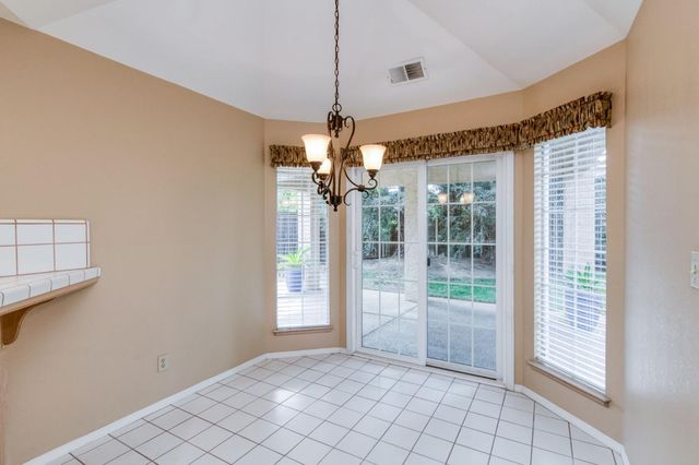 1453 E Decatur Avenue, Fresno, CA 93720