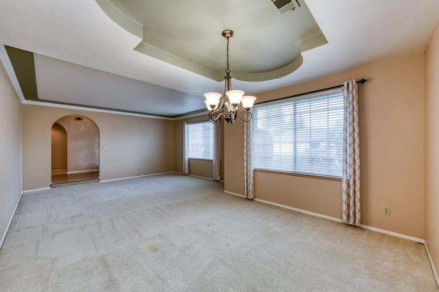 1453 E Decatur Avenue, Fresno, CA 93720