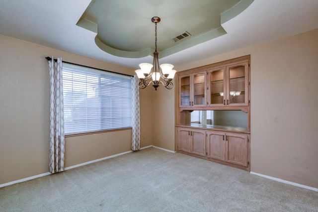 1453 E Decatur Avenue, Fresno, CA 93720