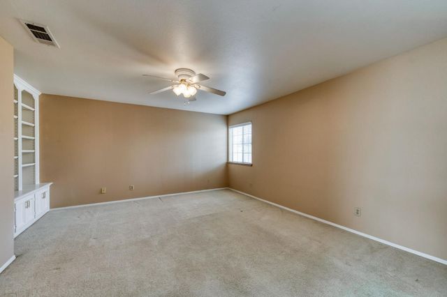 1453 E Decatur Avenue, Fresno, CA 93720