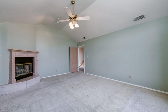 1453 E Decatur Avenue, Fresno, CA 93720