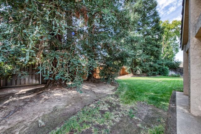 1453 E Decatur Avenue, Fresno, CA 93720