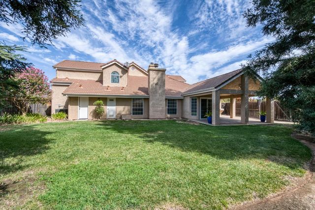 1453 E Decatur Avenue, Fresno, CA 93720