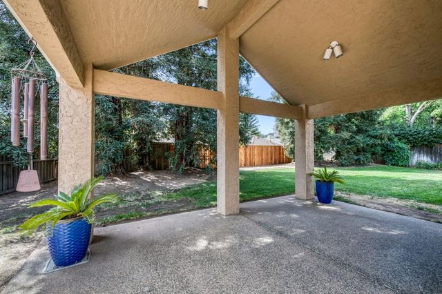 1453 E Decatur Avenue, Fresno, CA 93720