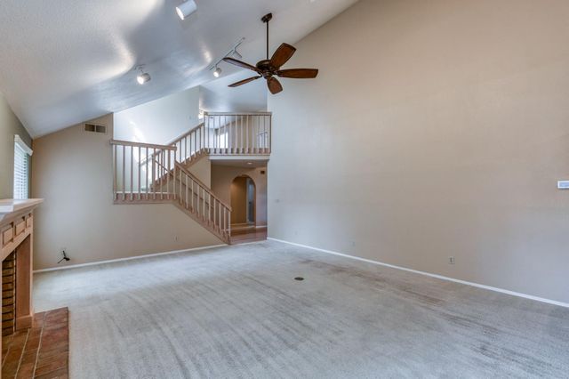 1453 E Decatur Avenue, Fresno, CA 93720