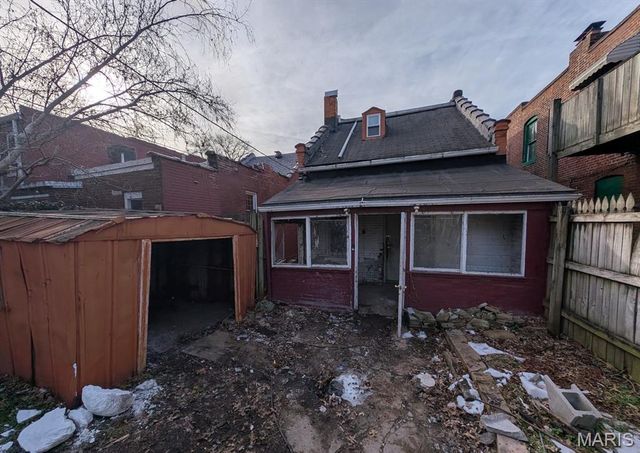 2121 Chippewa Street, St Louis, MO 63118